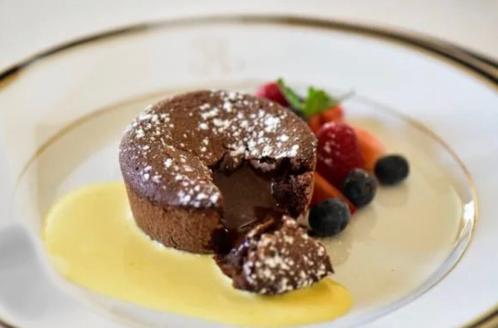 Custard cream with lava cake, chocolate moelleux  