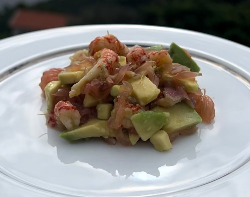 Fresh & Vibrant: Crayfish, Avocado & Grapefruit Salad Recipe