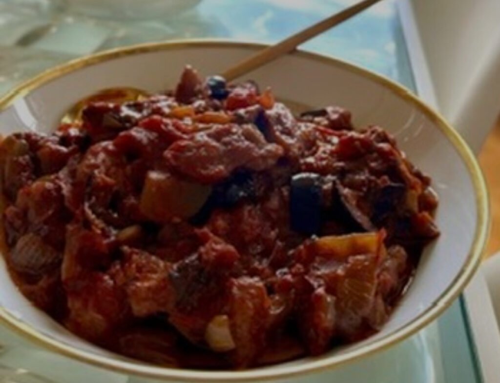 Tomatoes and eggplants for a delicious Caponata 